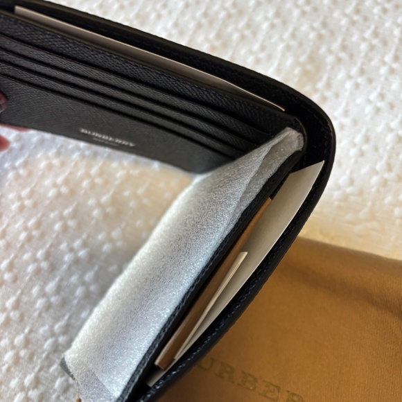 Mens Burberry Icon Stripe leather bifold wallet - Picture 4 of 4